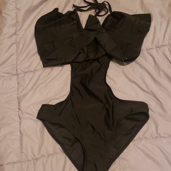 Bathing suit - Picture 2 of 3